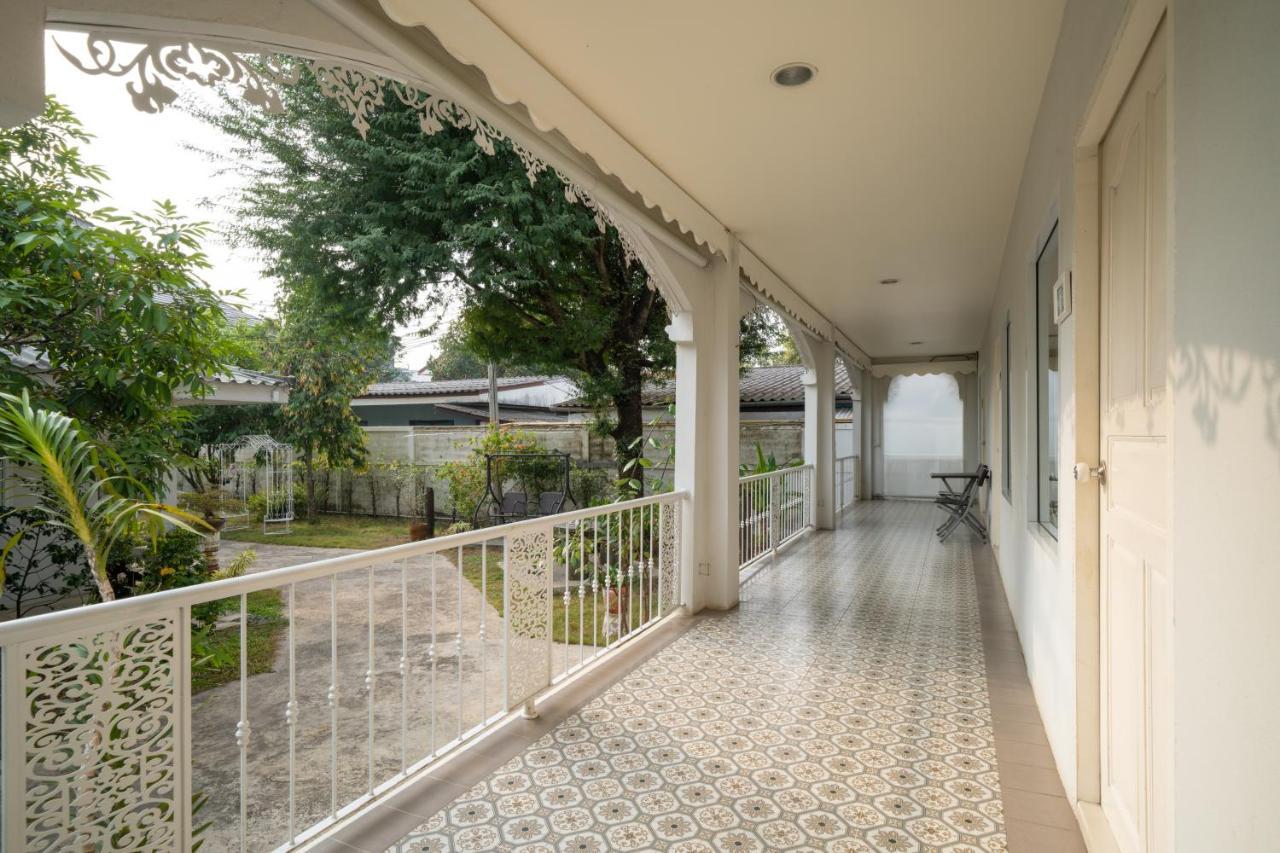 Hotel Banlomnow Chiang Rai Exterior foto